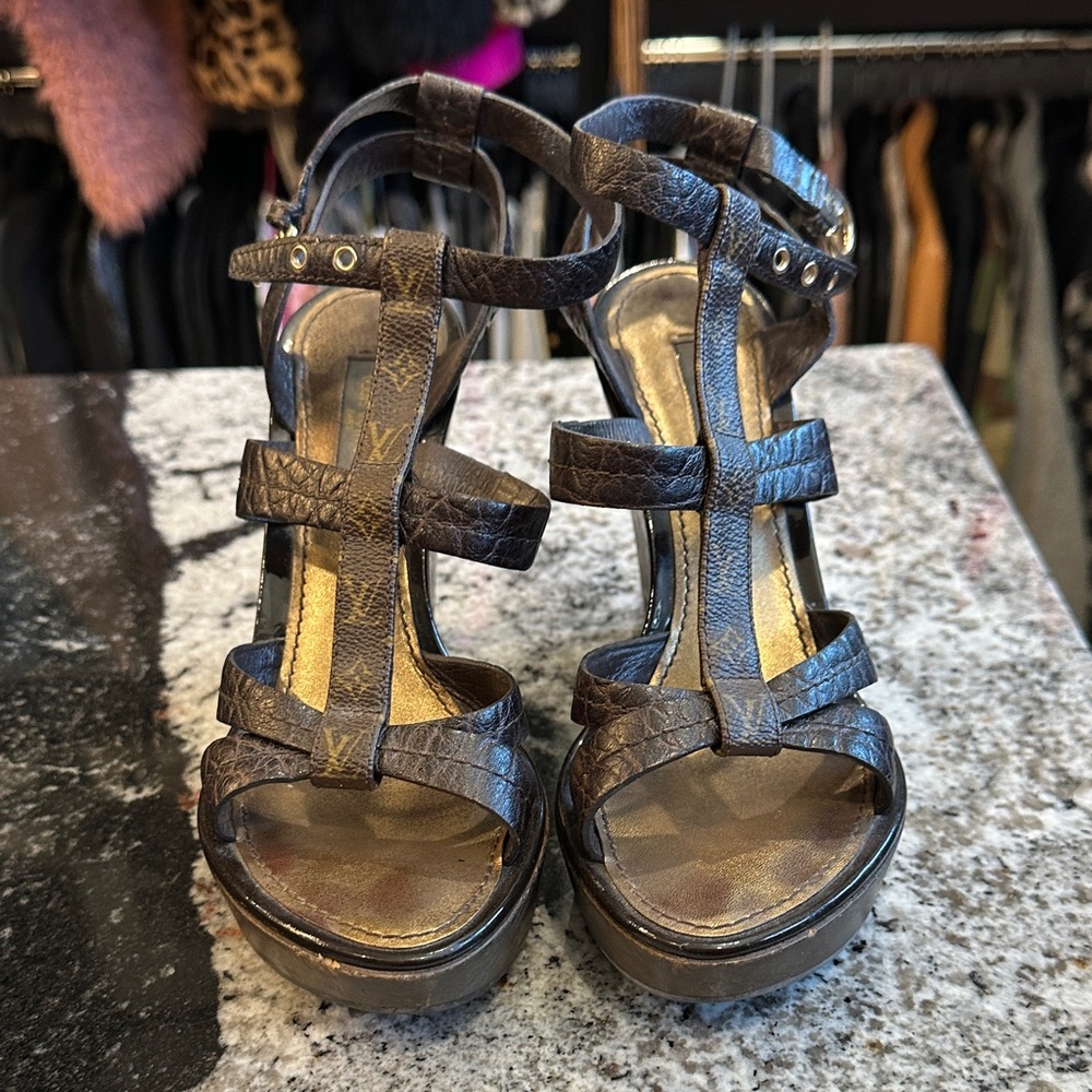 Louis Vuitton Textured Brown Leather Sandals